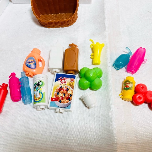 Barbie Grocery Store (15 mini pc) Shelves Checkout & S Grocery Checkout - Picture 13 of 13